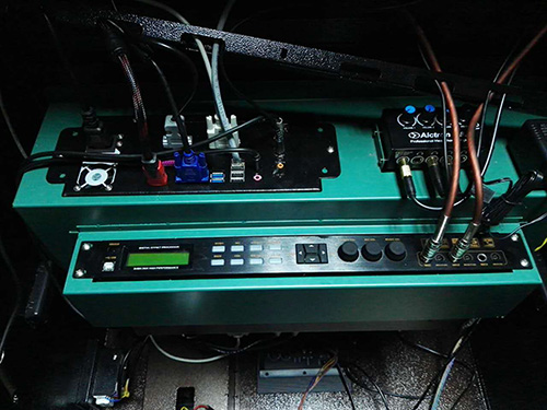 迷你ktv內(nèi)部機(jī)器線路